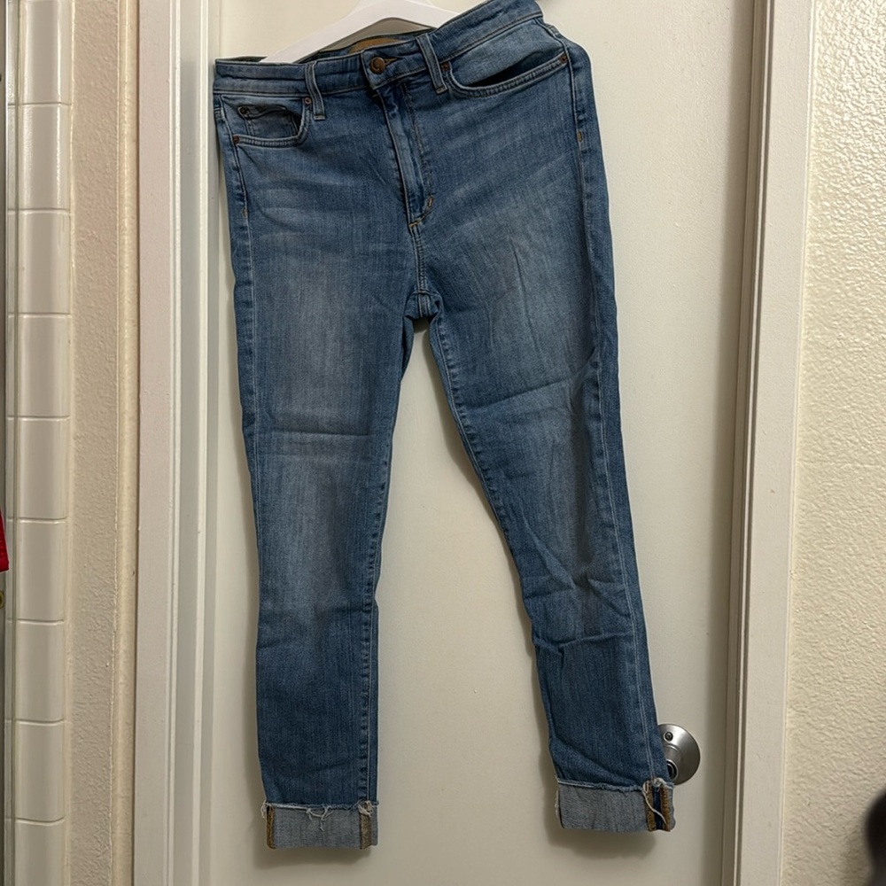 Joe’s Charlie High Waist Raw Hem Crop Skinny Jeans (Shondra)